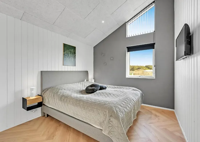 Сasa de vacaciones Awesome In Harboore With Kitchen