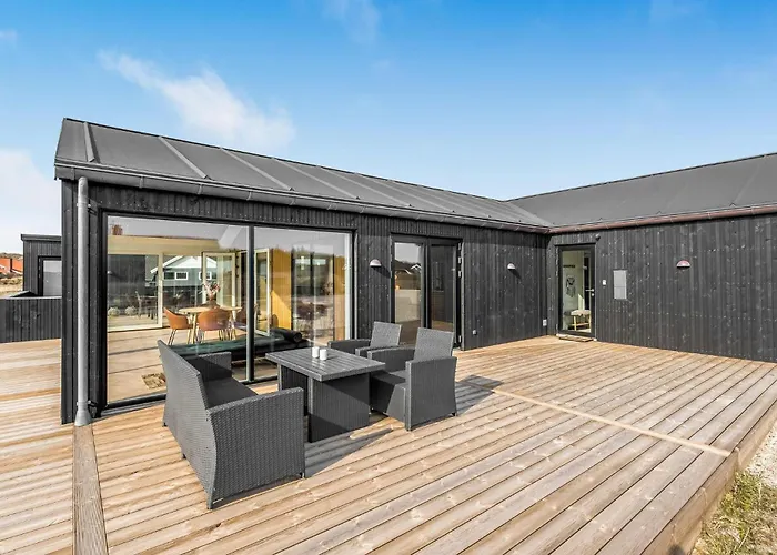 Сasa de vacaciones Awesome In Harboore With Kitchen Harboør